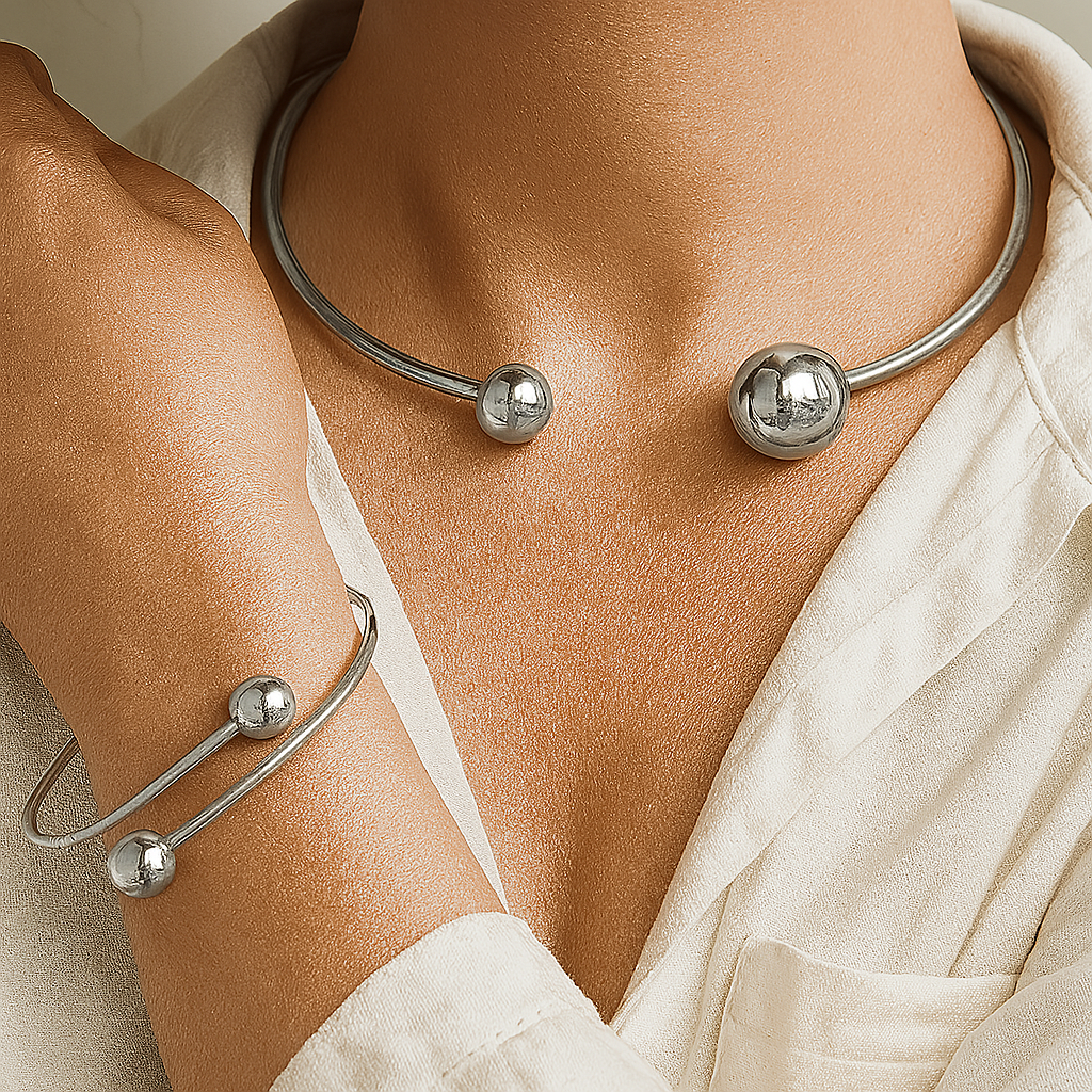 Minimalist Bracelet and Necklace Set with Novelty Shine
