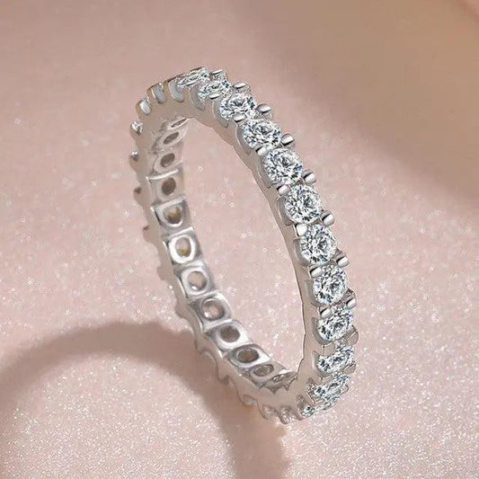 Silver ring with zirconia inlay