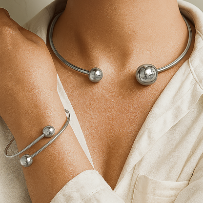Minimalist Bracelet and Necklace Set with Novelty Shine